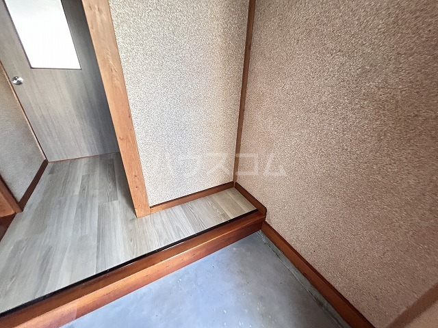 14/30 玄関