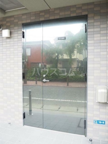 3/4 エントランス