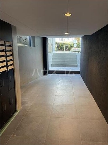 16/26 エントランス