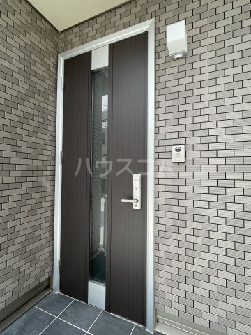 28/30 エントランス