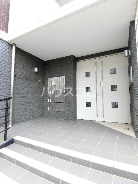 14/17 エントランス