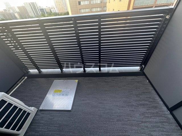 23/30 バルコニー