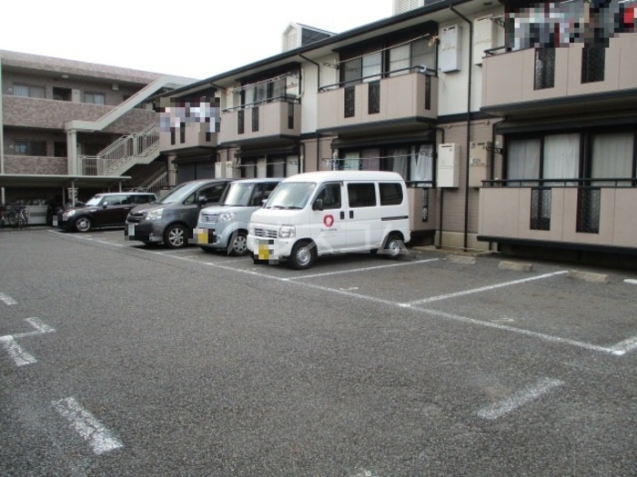22/30 駐車場