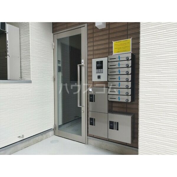 16/24 エントランス