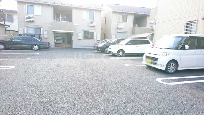 17/26 駐車場