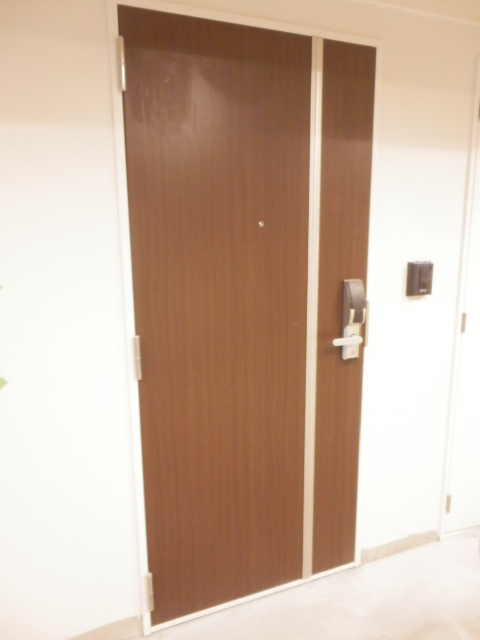 22/30 エントランス