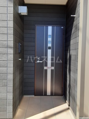 19/26 エントランス