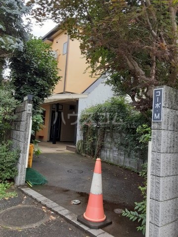 21/30 エントランス