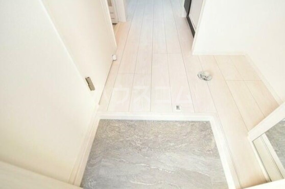 2/4 エントランス