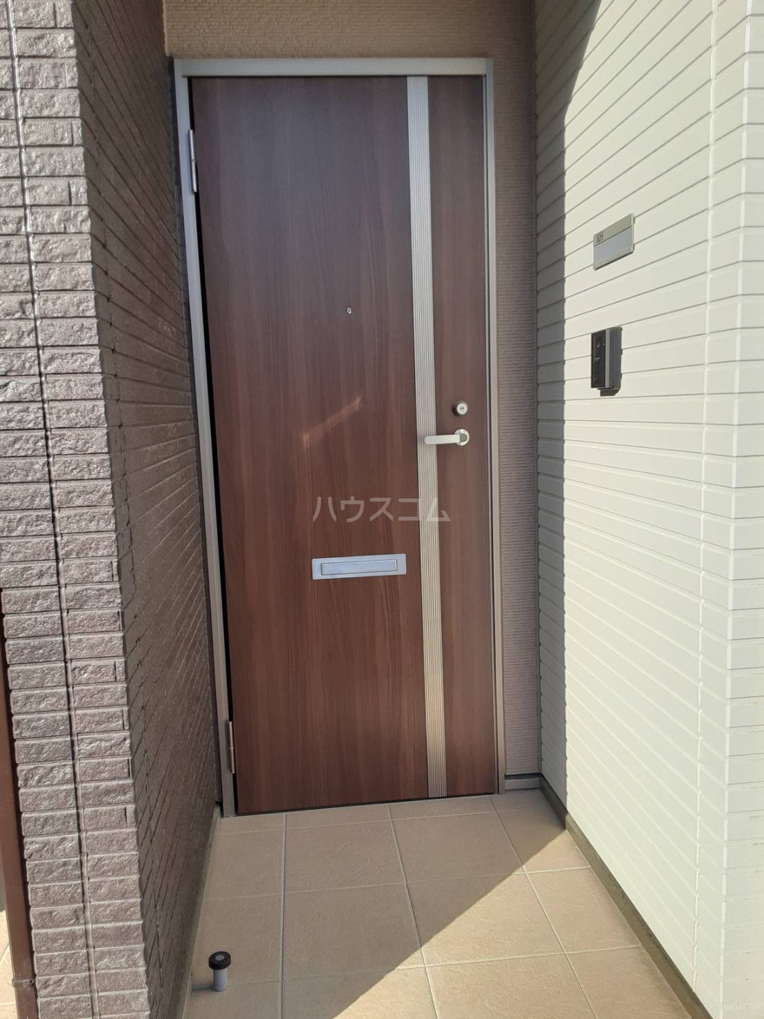 24/27 エントランス