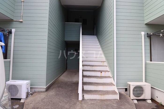 26/30 エントランス