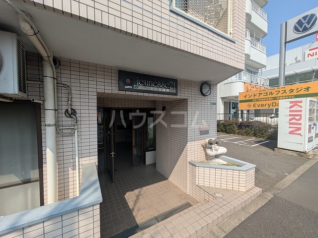 29/30 エントランス