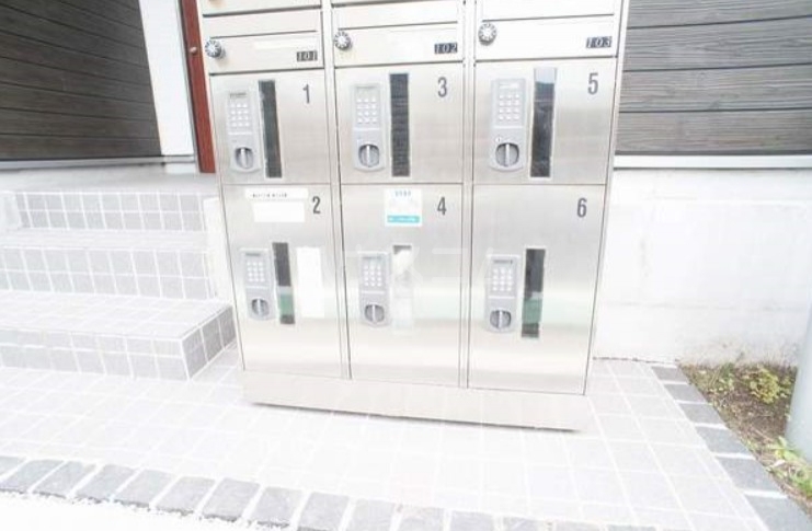 20/30 エントランス