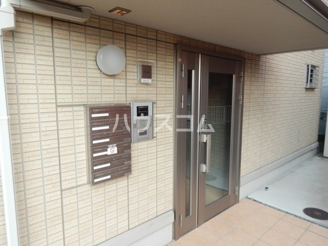 22/29 エントランス