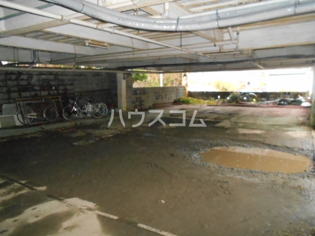 26/29 駐車場
