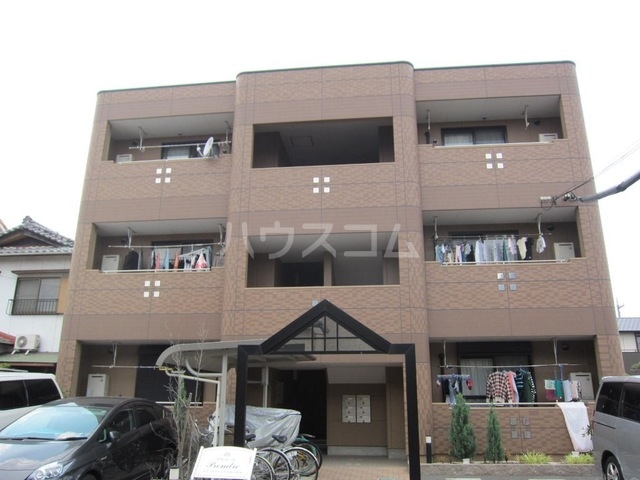 22/30 エントランス