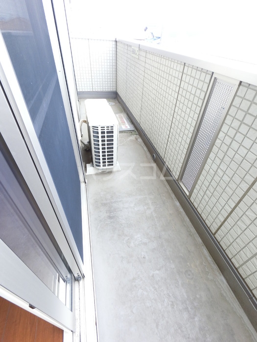 13/22 バルコニー