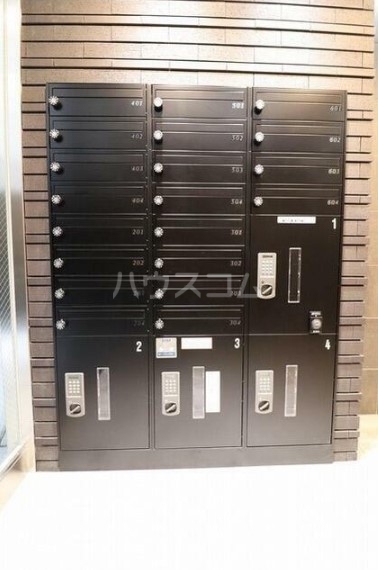 2/3 エントランス