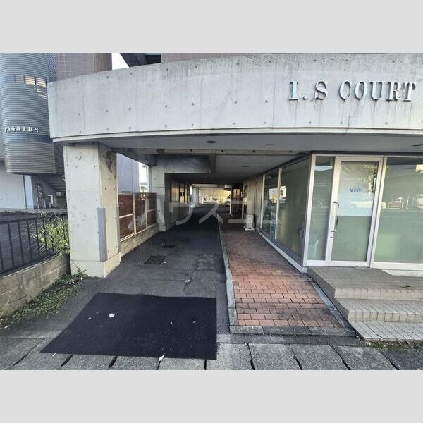 15/20 エントランス