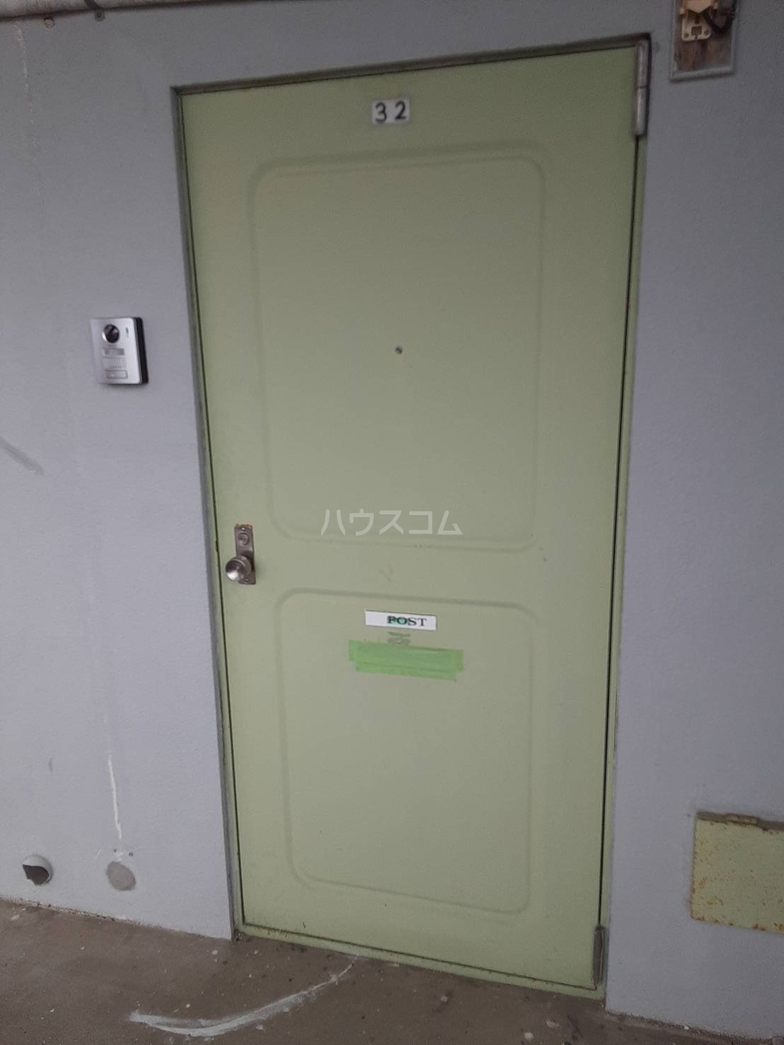 24/30 エントランス