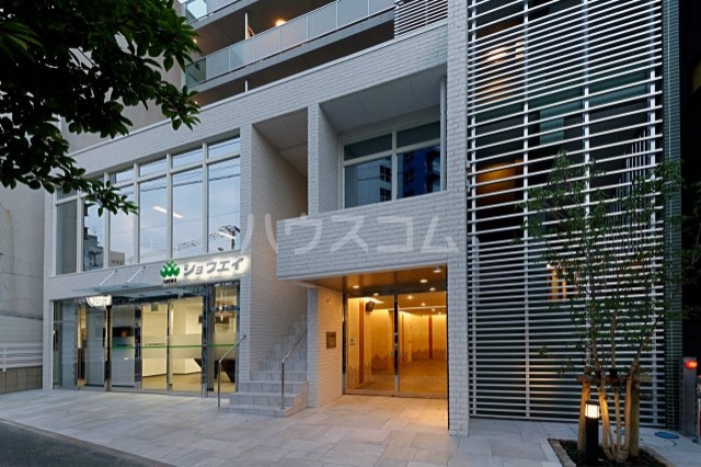 14/22 エントランス