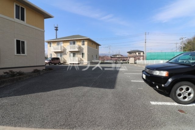 17/18 駐車場