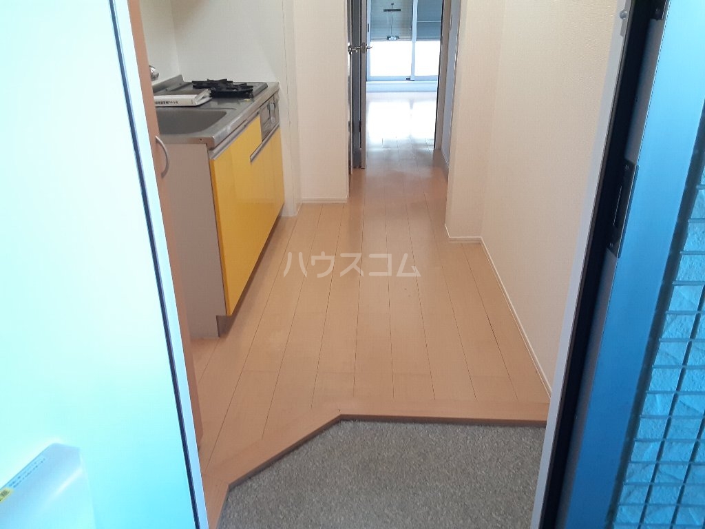 13/30 玄関