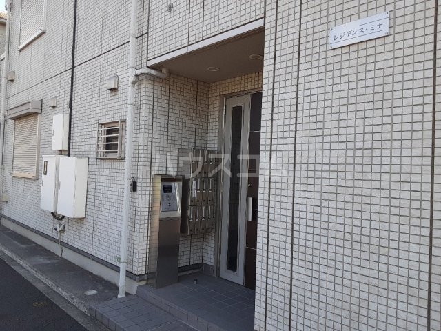 29/30 エントランス