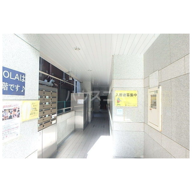 17/26 エントランス