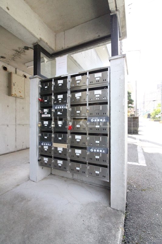 20/22 エントランス