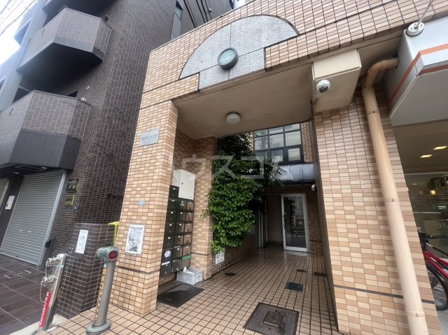 21/30 エントランス