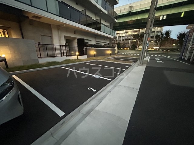 13/21 駐車場