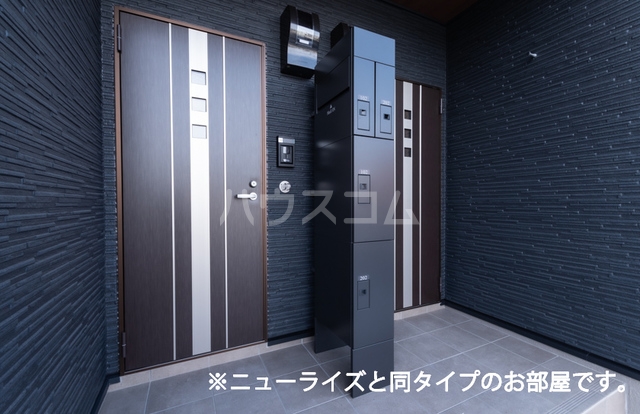 15/23 エントランス