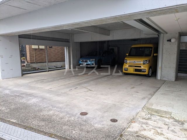 26/30 駐車場