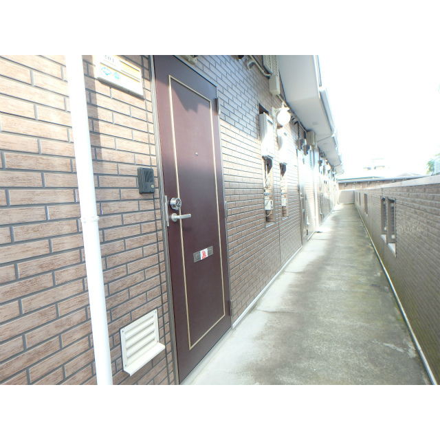 18/24 エントランス