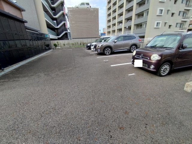 25/30 駐車場