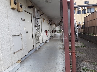 19/28 エントランス