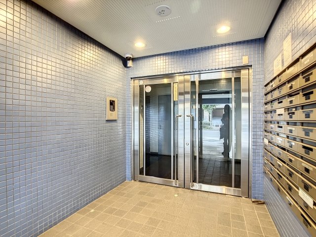 15/26 エントランス