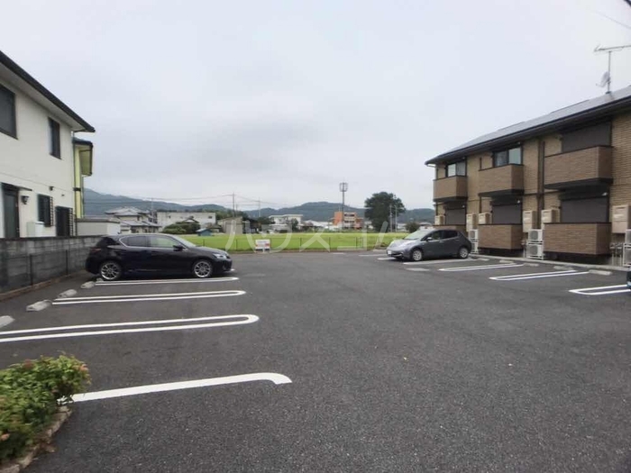 20/30 駐車場