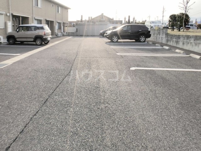 18/20 駐車場