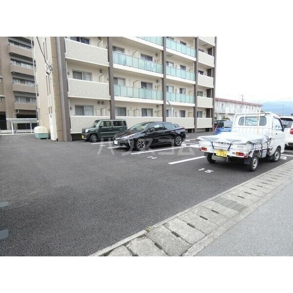 19/29 駐車場