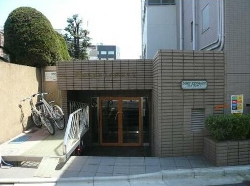 20/28 エントランス