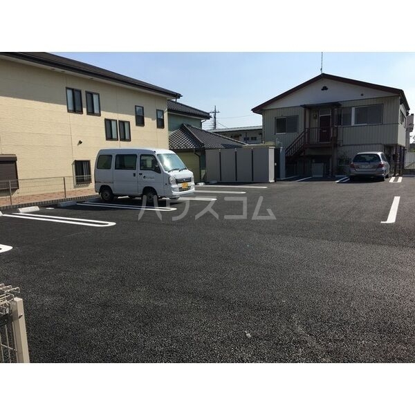 15/23 駐車場