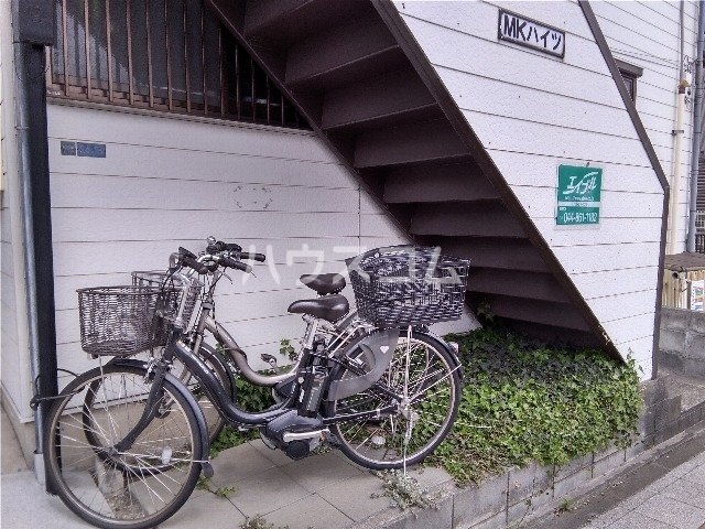 18/28 エントランス