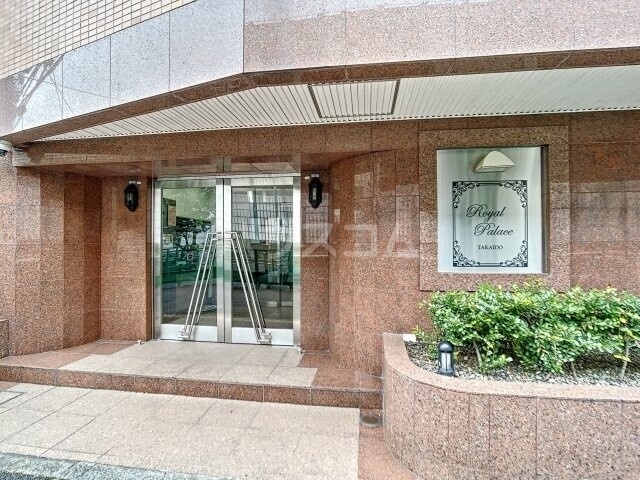 13/23 エントランス