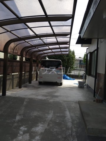 2/2 駐車場