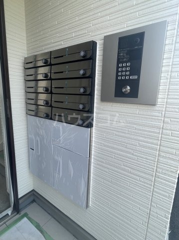 23/26 エントランス