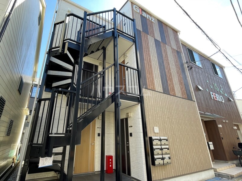 2/4 エントランス