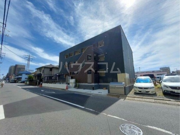 18/28 駐車場