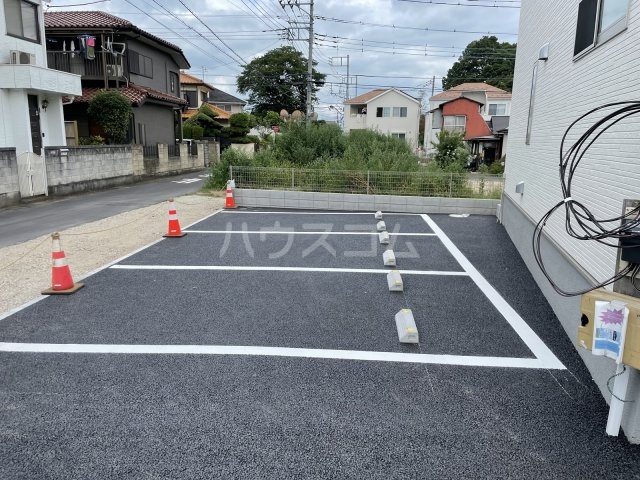 24/25 駐車場